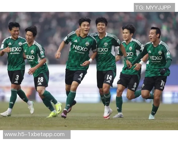 全北现代足球俱乐部提前五轮锁定K1联赛冠军历史首次十冠荣耀